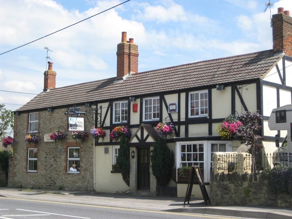 The Plough Inn Highworth Esterno foto