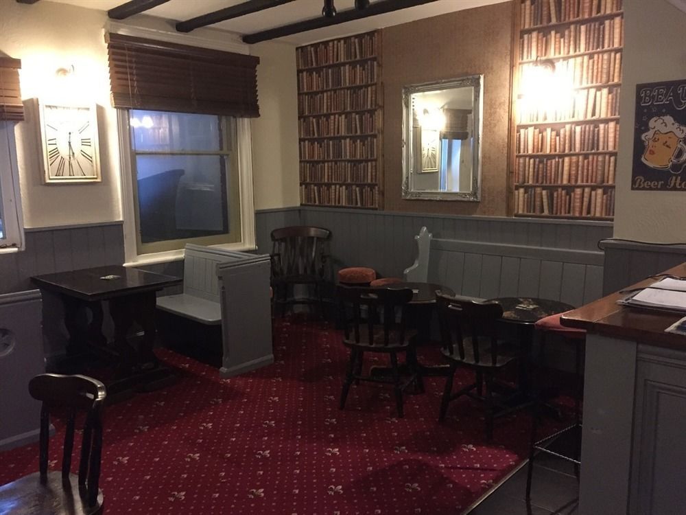 The Plough Inn Highworth Esterno foto